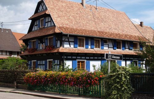 Ein Foto eines schönen elsässischen Hauses in Gambsheim.